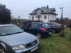 [VIDEO] Kto w biały dzień podpalił BMW? Właściciel prosi o pomoc Rutkowskiego!