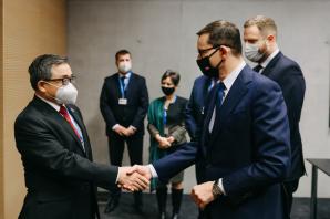[VIDEO] Premier na IGF 2021: stajemy się członkami jednej wielkiej globalnej społeczności internetowej