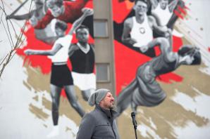 Mural na 100-lecie PZLA powstał na warszawskim Mokotowie