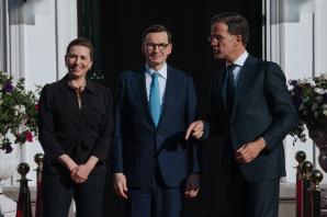 [VIDEO] Premier Mateusz Morawiecki w Hadze: wzmocnienie naszej jedności i wymiaru transatlantyckiego jest niezwykle ważne