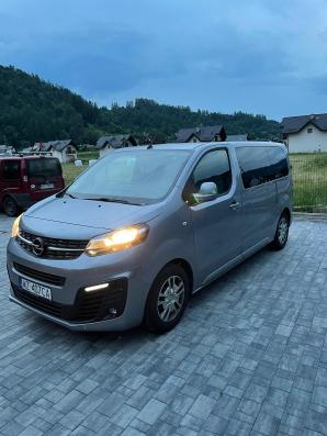 RUTKOWSKI poszukuje skradzionego w Krościenku nad Dunajcem Opla VIVARO
