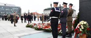 Minister Sprawiedliwości oddał hołd ofiarom tragedii smoleńskiej