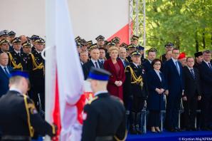 [VIDEO] Premier Mateusz Morawiecki podziękował strażakom za ich odwagę i poświęcenie