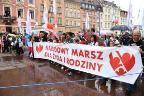 Minister Sprawiedliwości na Narodowym Marszu dla Życia i Rodziny