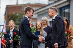 [VIDEO] Szczecin. Prezydent Andrzej Duda na obchodach 43. rocznicy podpisania Porozumień Sierpniowych