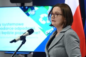 Wiceministra Anita Sowińska o rozwiązaniach w zakresie gospodarki odpadami