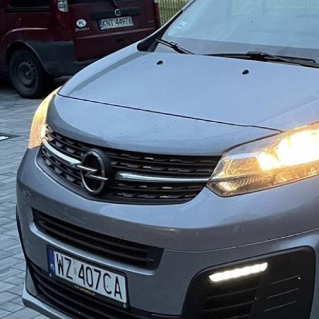 RUTKOWSKI poszukuje skradzionego w Krościenku nad Dunajcem Opla VIVARO