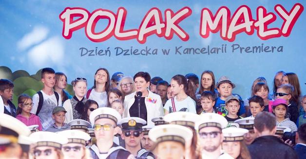 [VIDEO] Premier Beata Szydło: Dajmy radość najmłodszym i pamiętajmy, że najważniejszy jest uśmiech dziecka