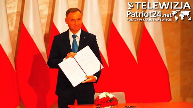[VIDEO] Prezydent Andrzej Duda podpisał ustawę o szczególnej  opiece geriatrycznej