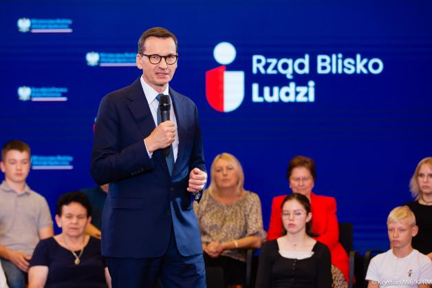 [VIDEO] Od 1 stycznia płaca minimalna wyniesie 4242 zł informuje Premier Mateusz Morawiecki