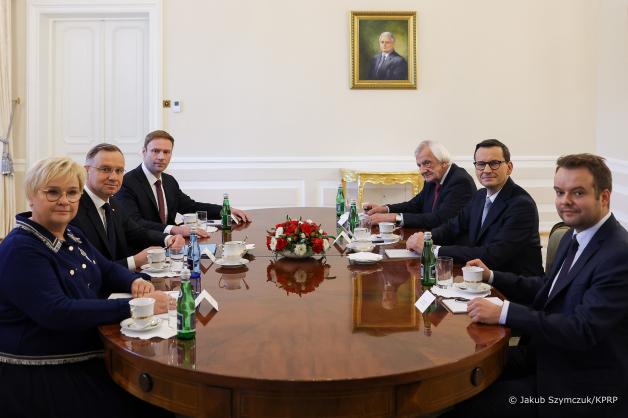 Prezydent RP spotkał się z przedstawicielami komitetów wyborczych, które będą miały swoją reprezentację w Sejmie Rzeczypospolitej Polskiej X kadencji